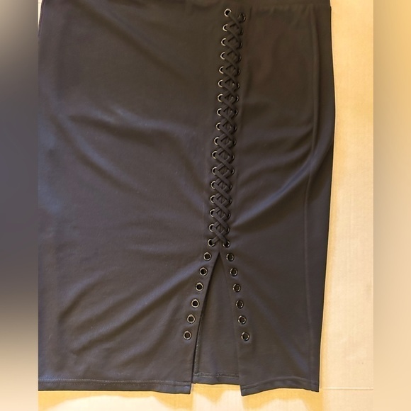 Torrid Mini Studio Luxe Point Lace up effect pencil black skirt Sz-2  V13 - Picture 9 of 13